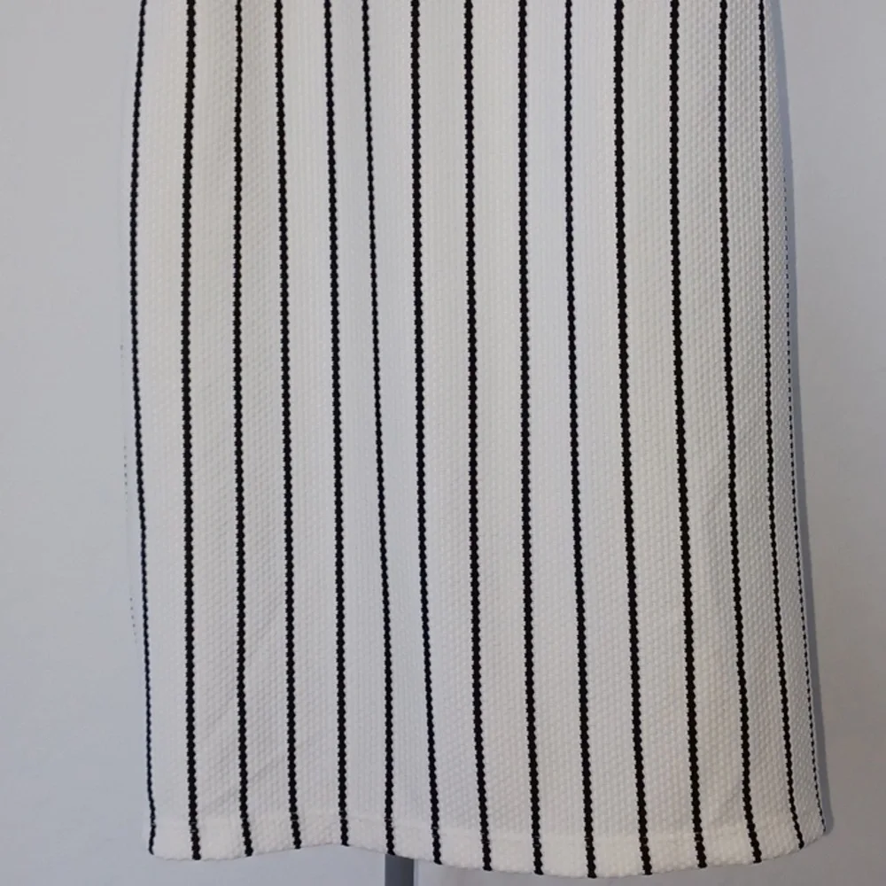 Lush Striped Dress - Picture 4 of 11